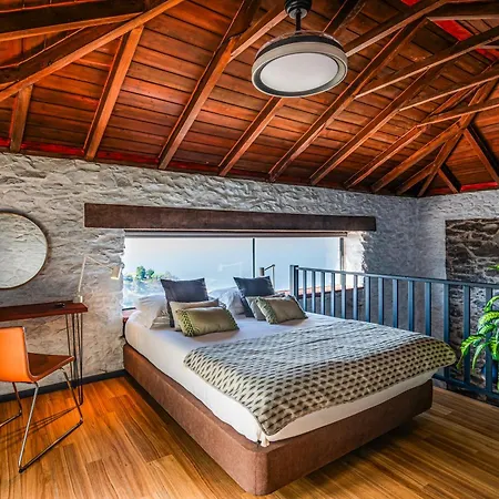 Semesterbostad Meerblick - Exklusives Loft Mit Terrassen & Hot-tub Fajã da Ovelha