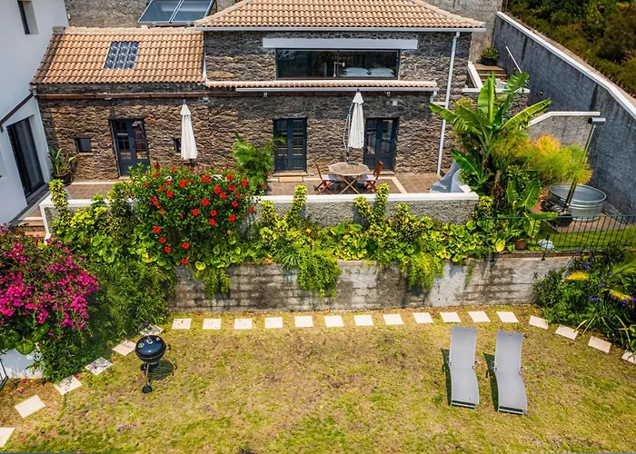 Holiday home Meerblick - Exklusives Loft Mit Terrassen & Hot-tub Faja da Ovelha