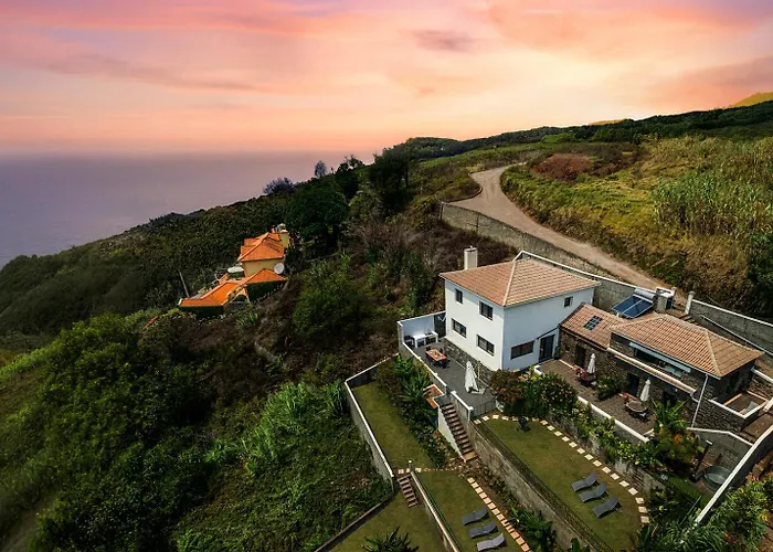 Holiday home Meerblick - Exklusives Loft Mit Terrassen & Hot-tub Faja da Ovelha